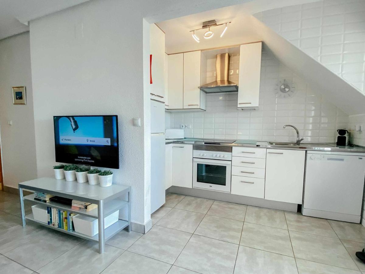 Stunning 2 Bedroom Apartment With Pool View Аліканте Екстер'єр фото